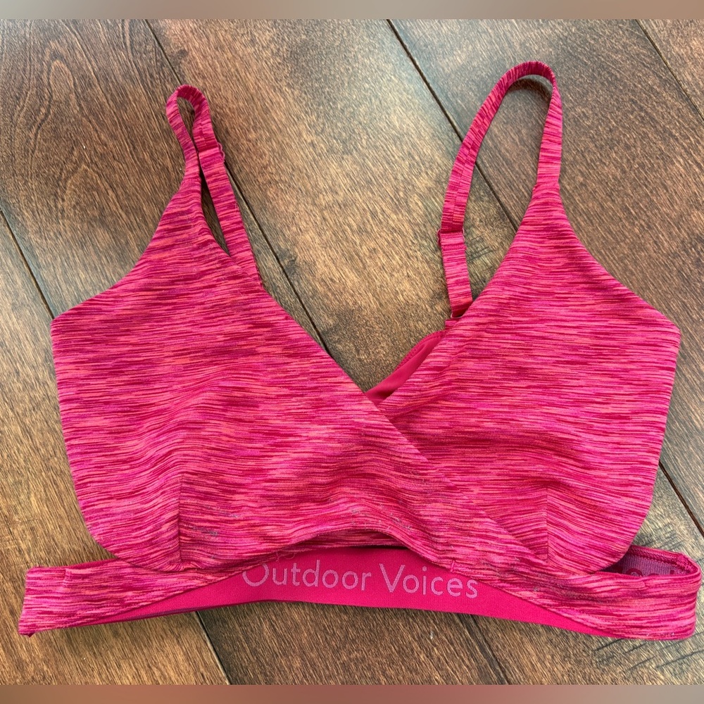 Outdoor Voices Free Form Sports Bra M “Rose Garden” Pink
